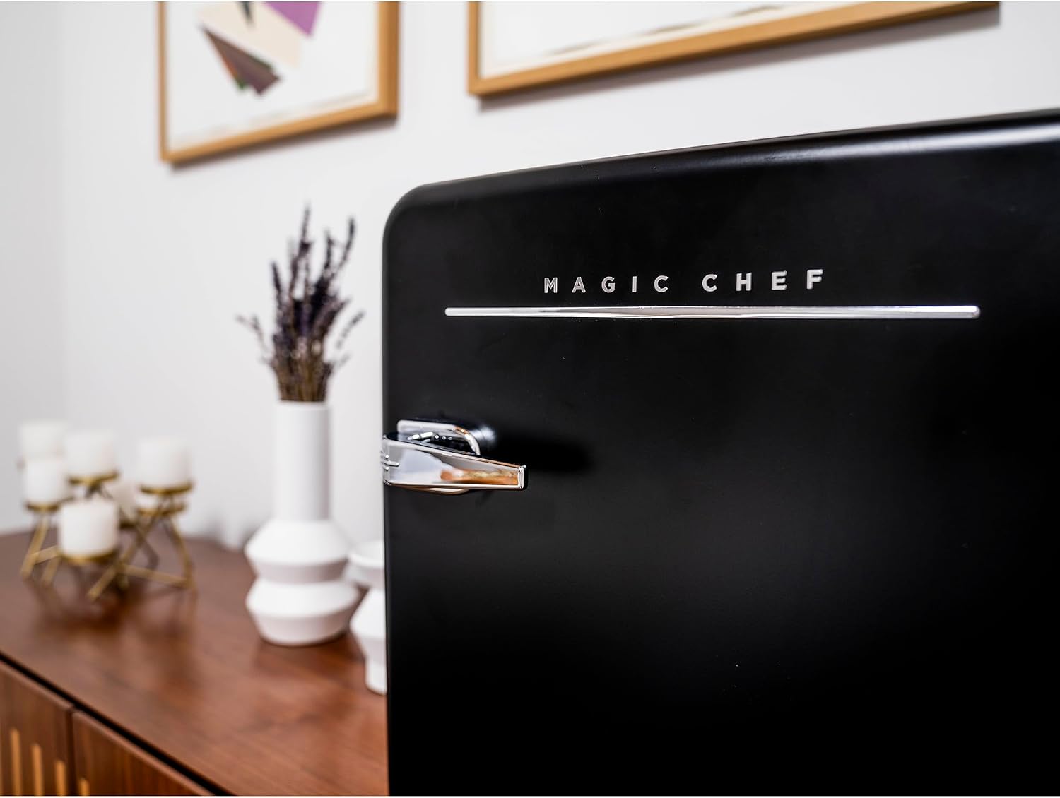 Magic Chef 17.5 in. 1.6 cu.ft. Retro Mini Refrigerator in Black, Without Freezer