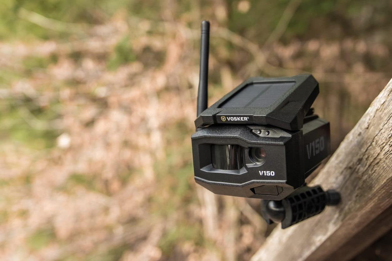 Vosker V150 Solar-Powered LTE Cellular Home Security Outdoor Camera | Motion Activated Sensor Nightvision Wireless Camera | Receive Photos on Your Mobile App (V150-US-MSD32GB)