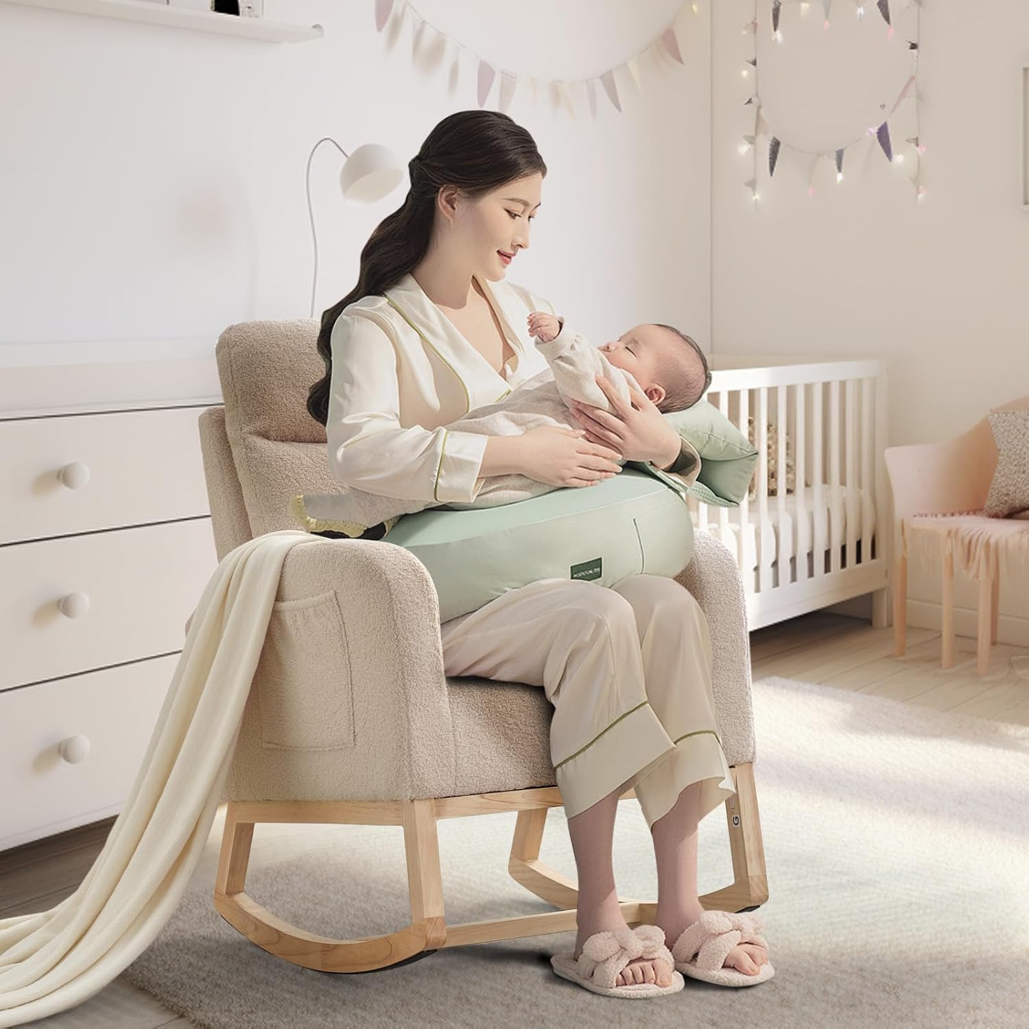 Nursery Rocking Chair, Comfy Modern Glider Rocking Chair with High Backrest and Armrest, Teddy Upholstered Rocking Accent Chair with Side Pockets for Living Room, Bedroom, Office,Beige