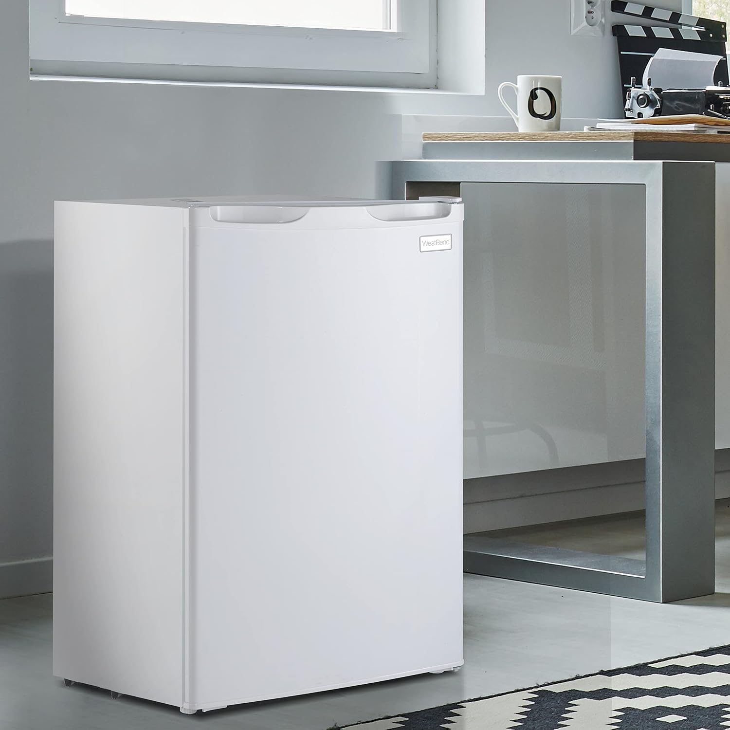 West Bend Mini Fridge for Home Office or Dorm, Features Single Reversible Door Removable Shelves Manual Defrost and Mechanical Adjustable Temperature Control, 4.4 Cu.Ft, White