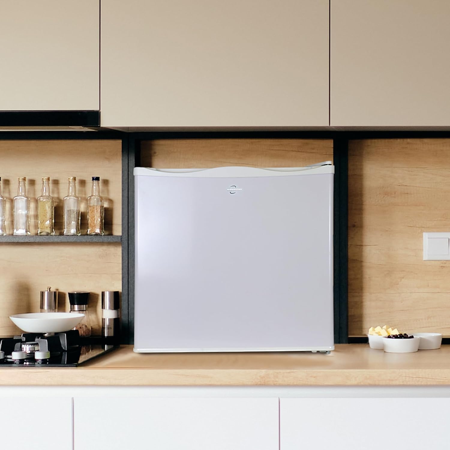 Koolatron Mini Upright Freezer 1.2 cu ft (34L) White, Manual Defrost, Space-Saving Flat Back, Reversible Door, Wire Shelf, for Apartment, Condo, Office, RV, Cabin, Dorm Room, Home Bar