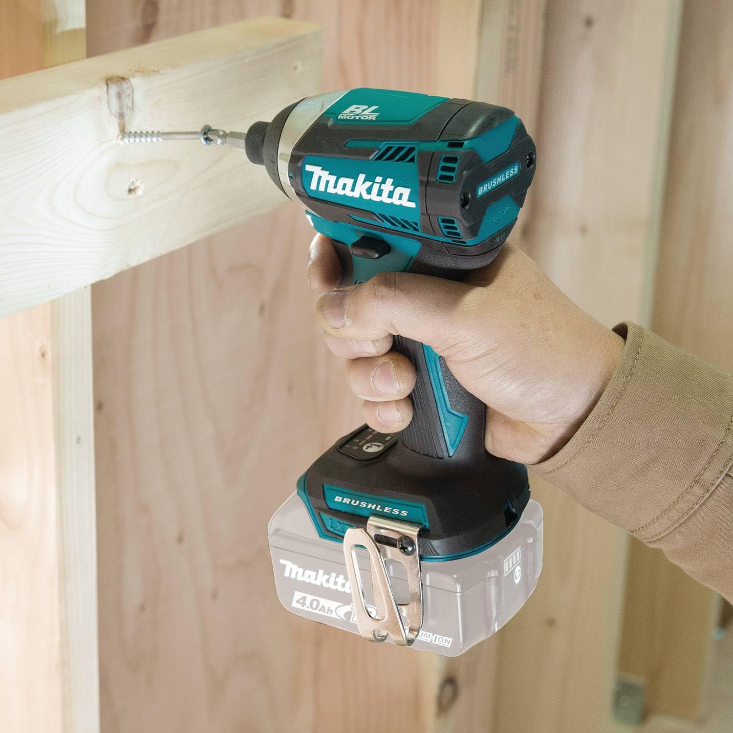 Makita XT296SMR 18V LXT® Lithium-Ion Brushless Cordless 2-Pc. Combo Kit (2.0Ah/4.0Ah)