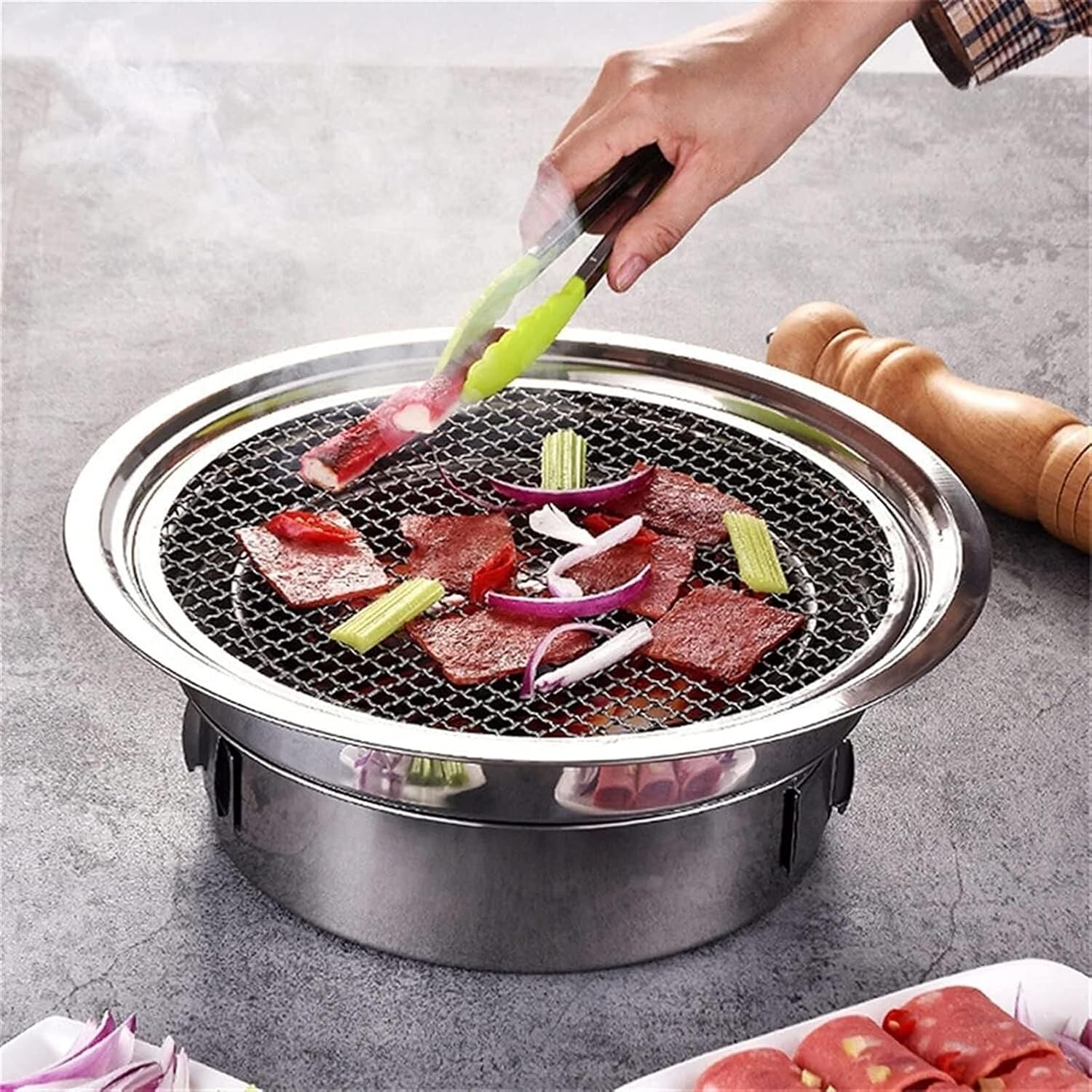 Portable Charcoal Grill Outdoor Charcoal Grills Stainless Steel Charcoal Barbecue Grill Round Portable Grill for Camping BBQ Grill for Outdoor(35cm)