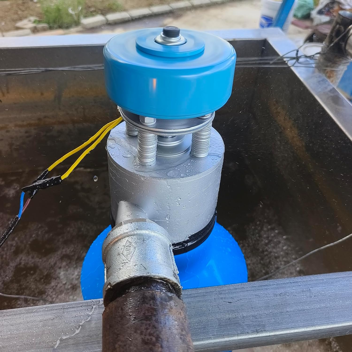 1000W Micro Hydroelectric Generator 1KW 220V Portable Micro Hydro Generator with Blue Connector Hydroelectric Power Station Water Turbine Generator for Home Use, Lighting, Monitoring,1kw,220V
